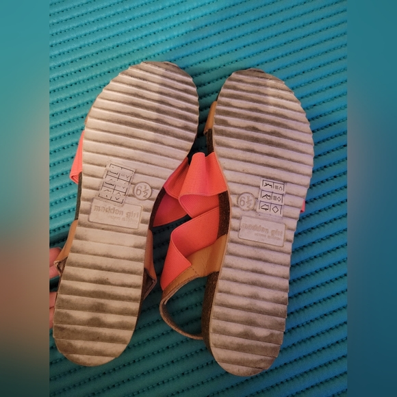 Madden Girl by Steve Madden Sandals - Picture 4 of 7